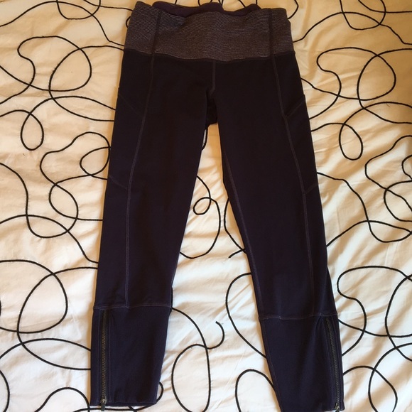 Lululemon crops - Picture 2 of 8